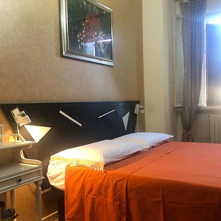 La Finestra Sul Fiume Bed & Breakfast Фосомброне Екстериор снимка