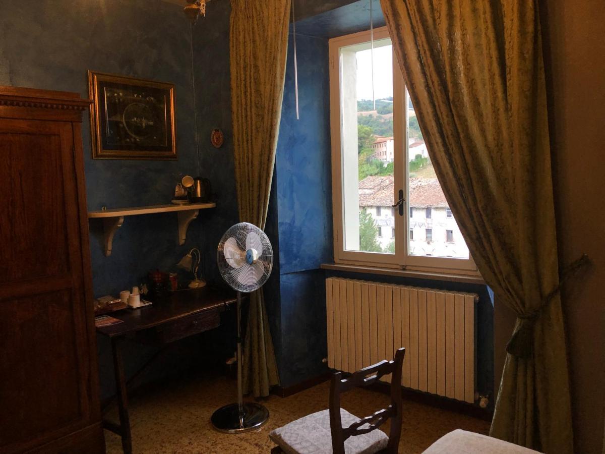 La Finestra Sul Fiume Bed & Breakfast Фосомброне Екстериор снимка